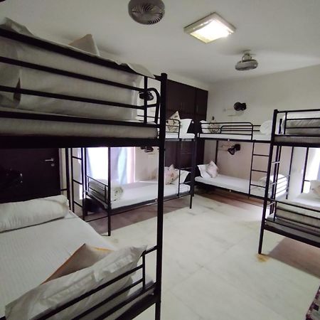 A Sleepy Fox Hostel Nowe Delhi Zewnętrze zdjęcie
