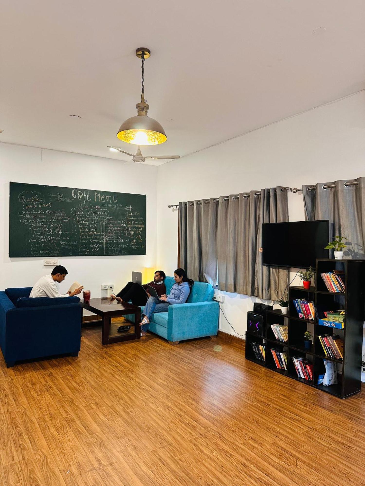 A Sleepy Fox Hostel Nowe Delhi Zewnętrze zdjęcie