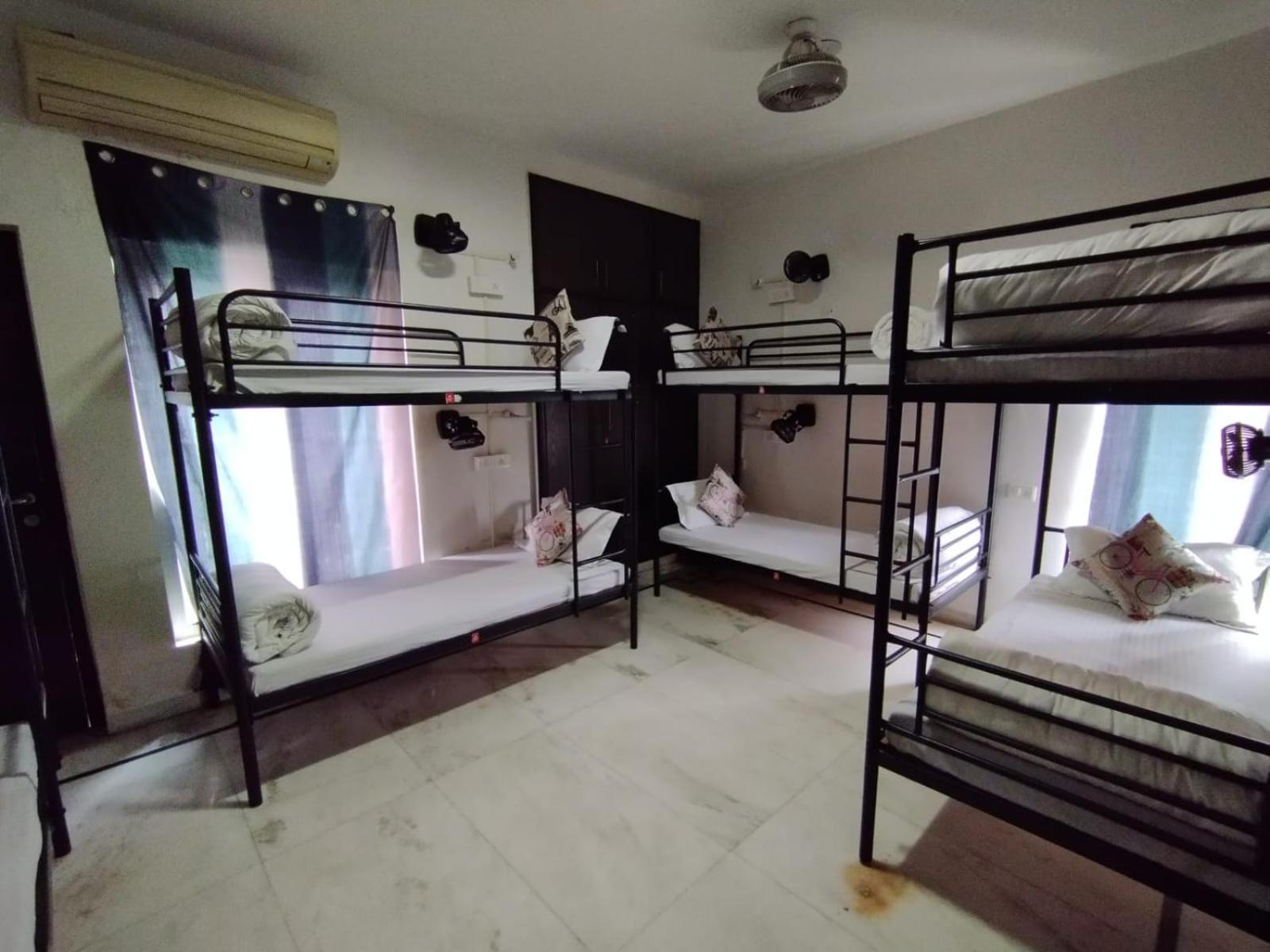 A Sleepy Fox Hostel Nowe Delhi Zewnętrze zdjęcie